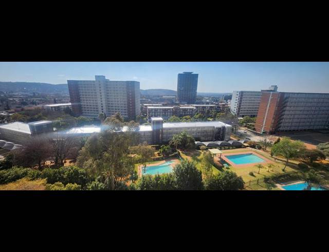 2 BEDROOM APARTMENT FOR SALE IN BEDFORD GARDENS